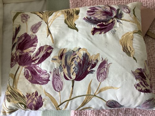 Laura ashley flower appliquéd - flower,