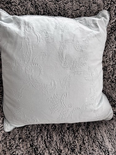 Laura ashley pillow - laura,