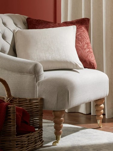 Laura ashley - laura,